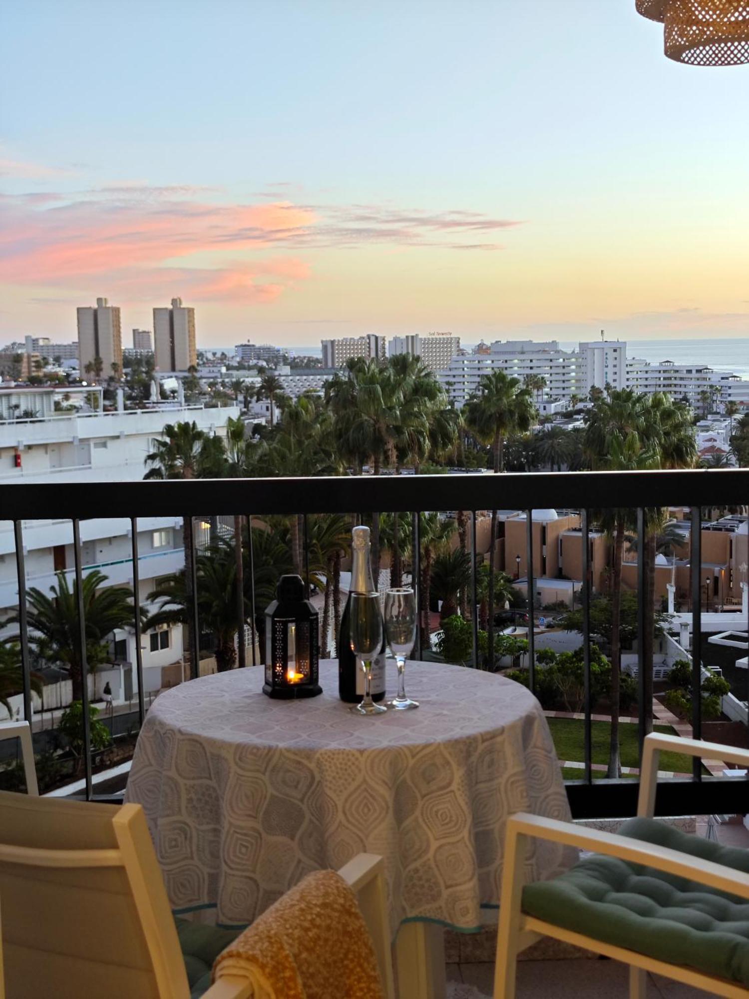 Blanco&Azul - Comfortable Ocean View Apartment Next To The Beach Playa de las Americas  Eksteriør bilde